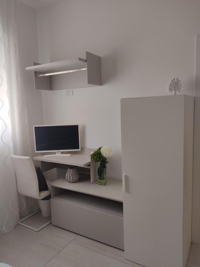 Ledwars Bed and Breakfast Taviano  Buitenkant foto