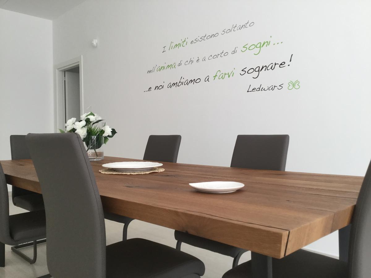 Ledwars Bed and Breakfast Taviano  Buitenkant foto